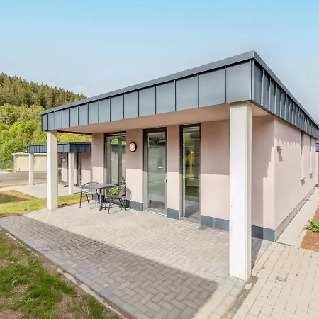 Inviting Bungalow In With Terrace Semesterbostad
