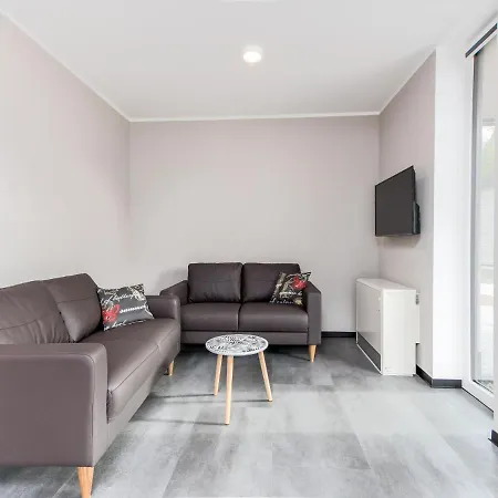 Semesterbostad Inviting Bungalow In With Terrace *